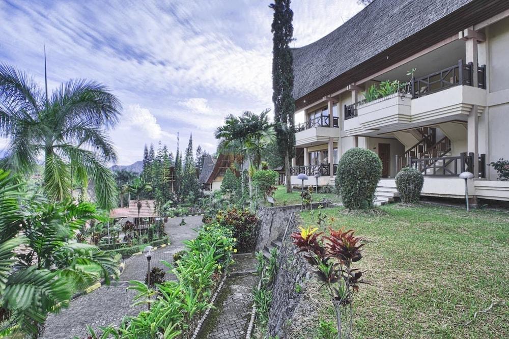 Hotel Sahid Toraja Makale Εξωτερικό φωτογραφία